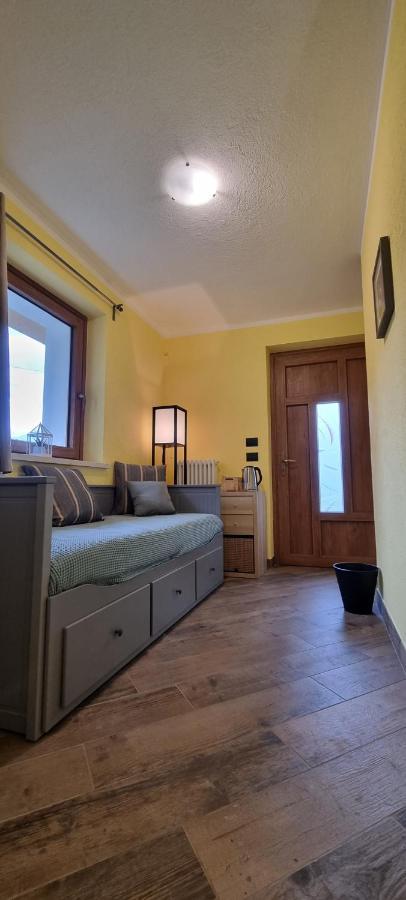 Bed and Breakfast Lo Noyer Et Les Roses Saint Nicolas Exteriér fotografie